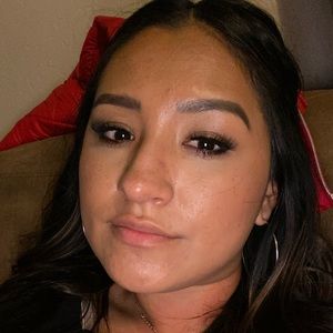 Meet your Posher, Cecilia